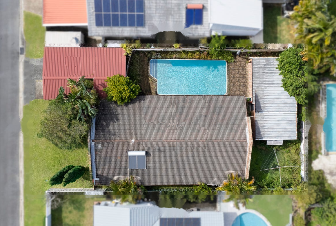 Burleigh Waters, 4220